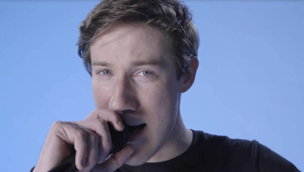 Sam VanceLaw kündigt mit „Eisbär“ seine neue EP NDW an Musikexpress