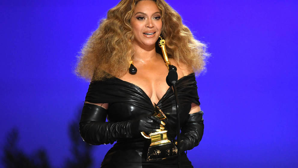 Beyoncé bei den Grammys 2021. 
