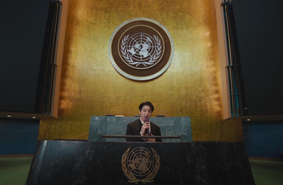 Szene aus dem BTS-Video für die UNO