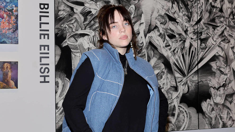 LOS ANGELES, CALIFORNIA - JANUARY 26: Billie Eilish attends the “Artists Inspired by Music: Interscope Reimagined” Art Ex
