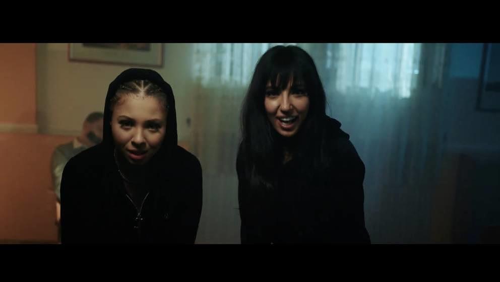 Screenshot von Josi & Liz aus dem Video zu ihrer Single „Tokio (prod. Buaka)“