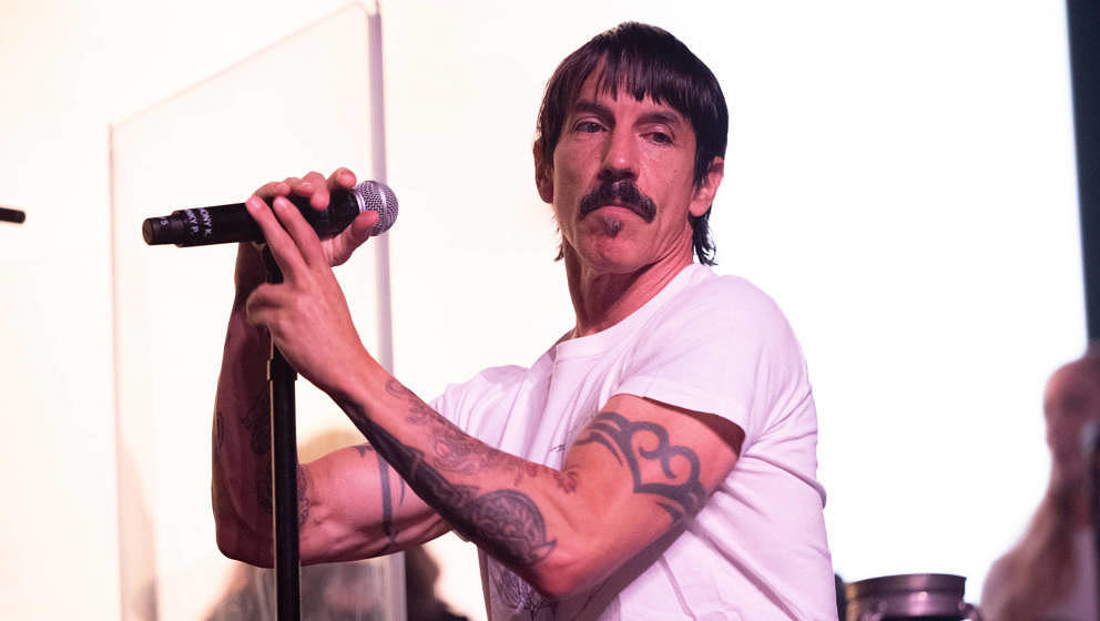 LOS ANGELES, CALIFORNIA - DECEMBER 20: Singer Anthony Kiedis of Red Hot Chili Peppers performs onstage during the Above Groun