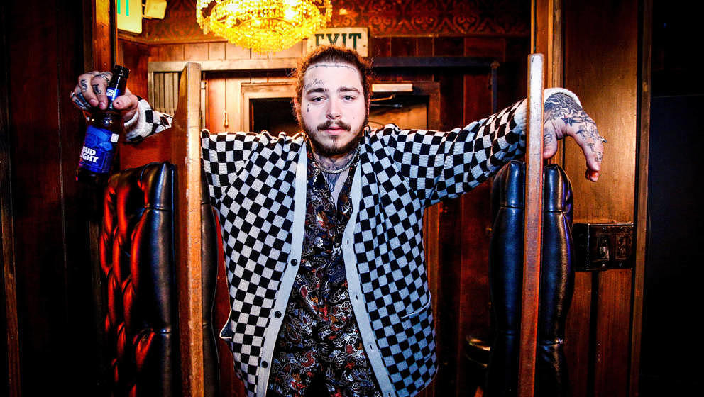 LOS ANGELES, CA - MARCH 20:  Post Malone behind the scenes before his Bud Light Dive Bar Tour show in Nashville at Footsies D