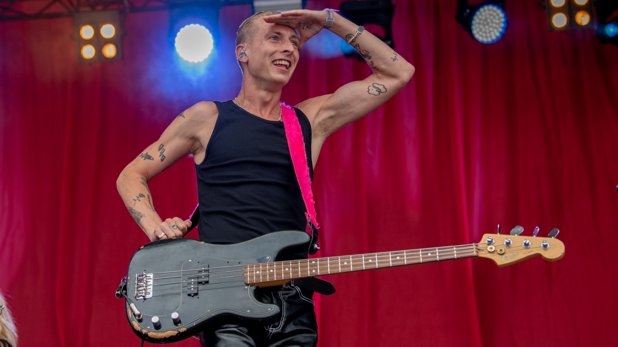 TS22-sa-wolf alice-4