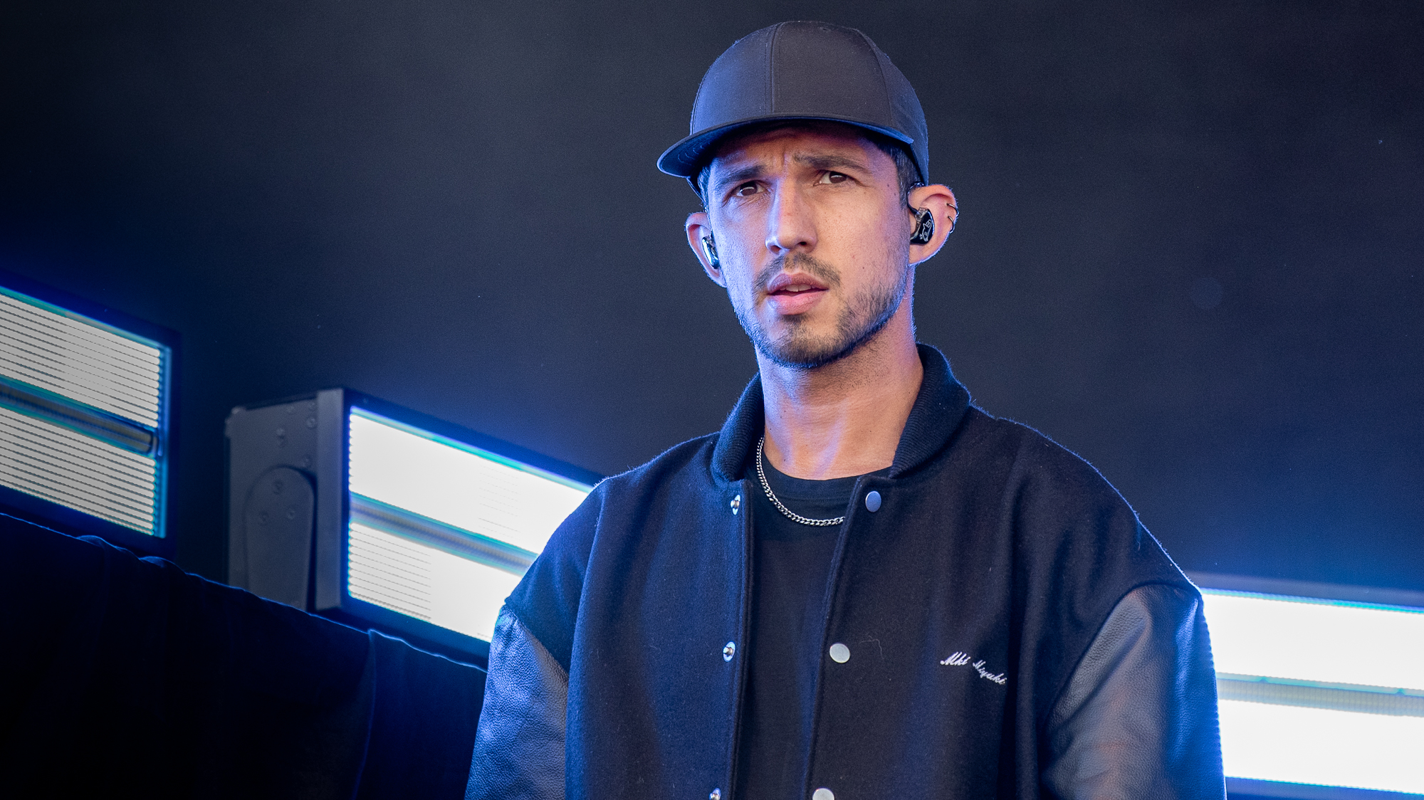 TS22-so-royal blood-3