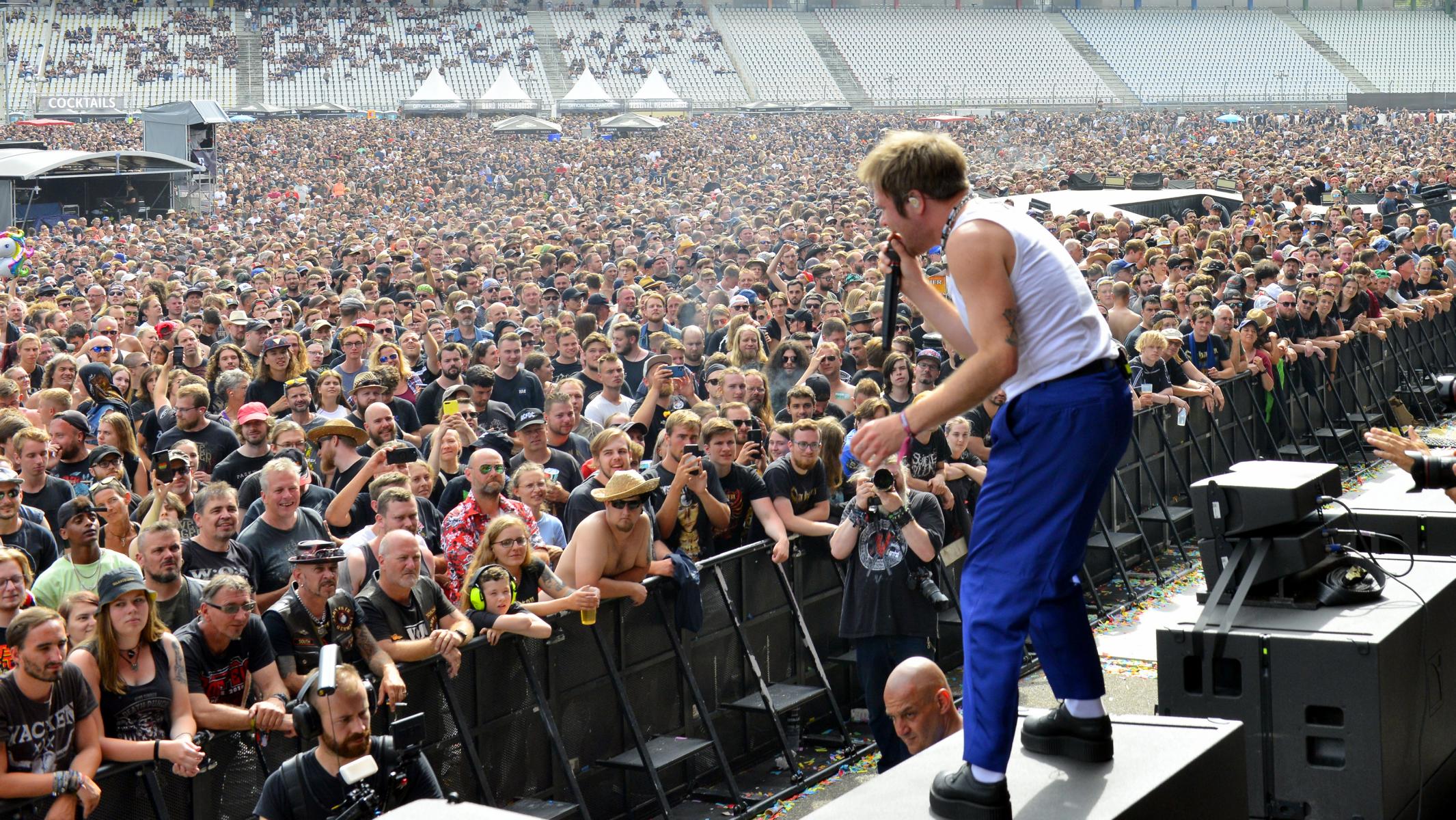 K1600_220624 05 Enter Shikari 0011