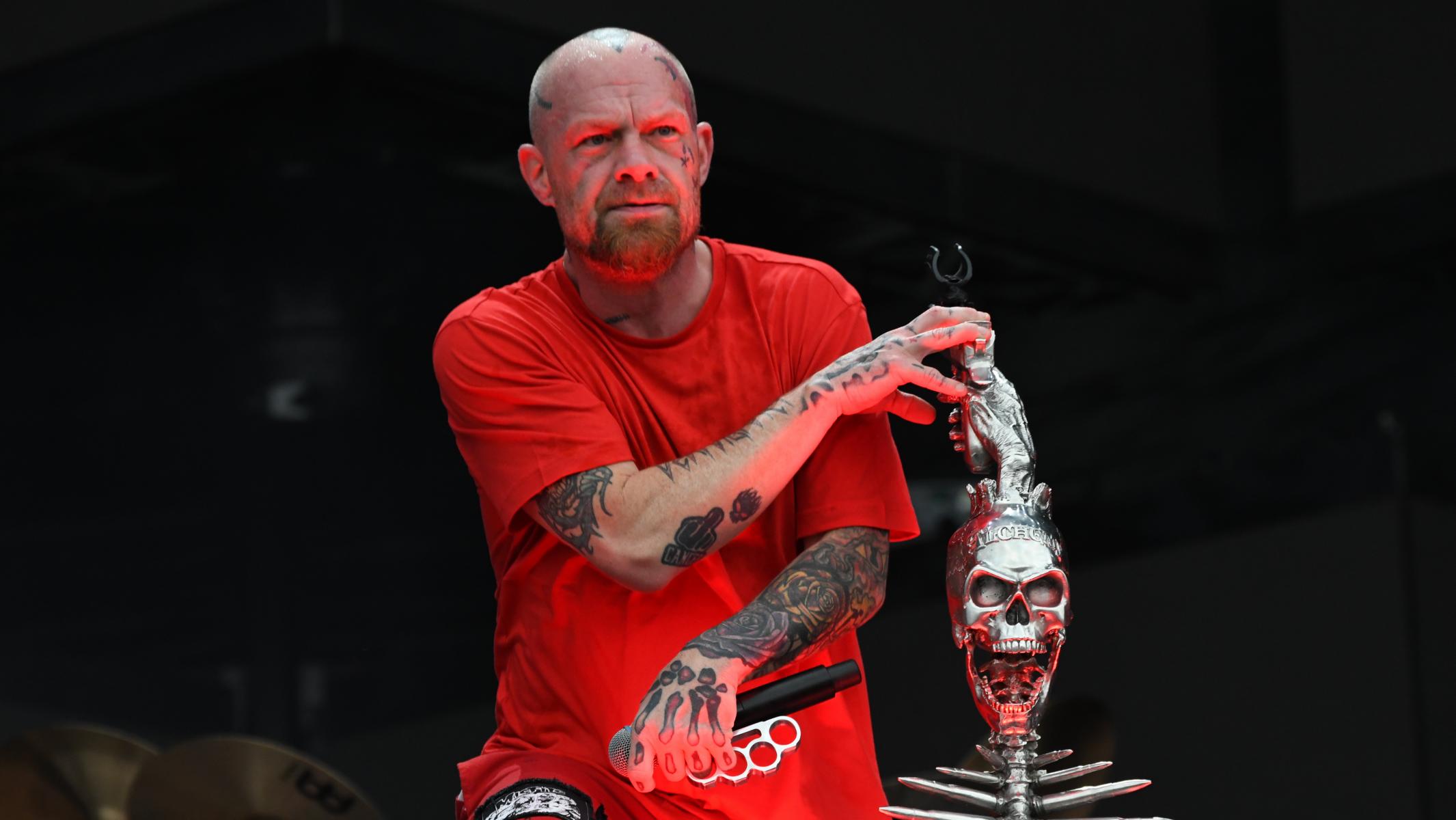 K1600_220624 06 Five Finger Death Punch 0004