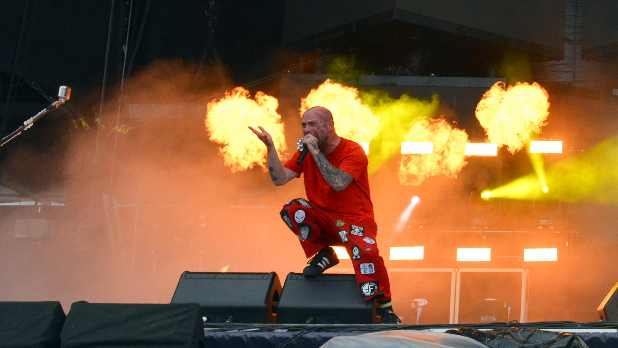 K1600_220624 06 Five Finger Death Punch 0014