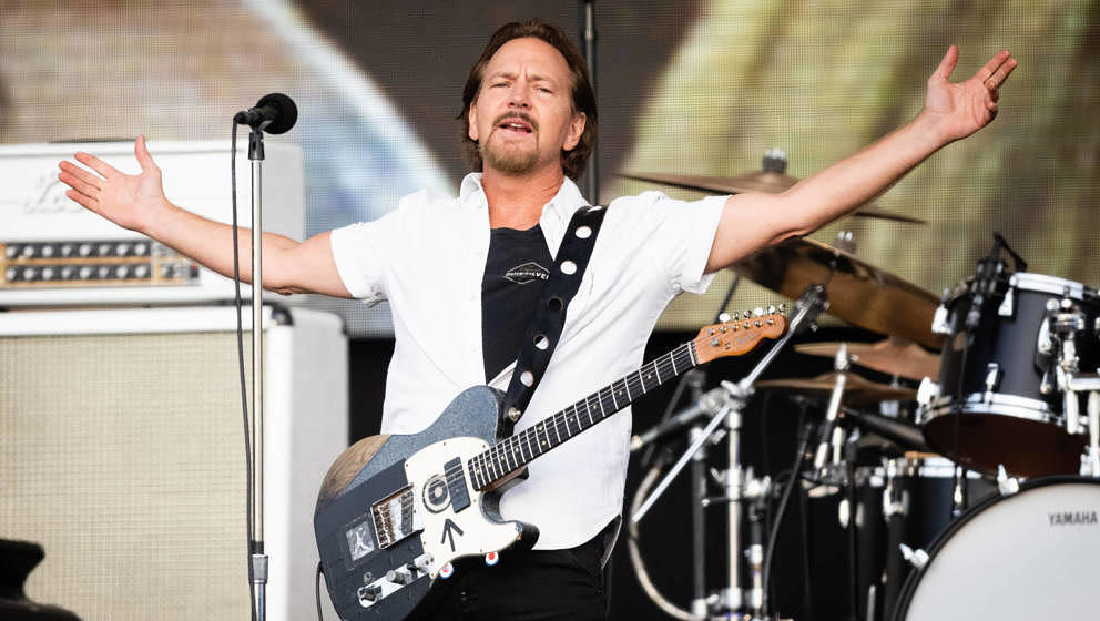 LONDON, ENGLAND - JULY 08:  Eddie Vedder of Pearl Jam performs on stage as American Express Presents BST Hyde Park, in Hyde P