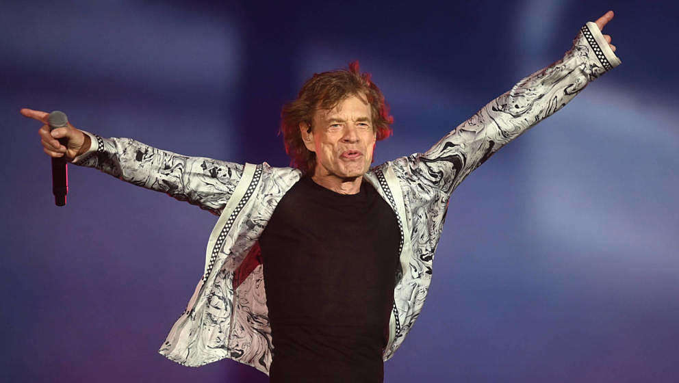 LONDON, ENGLAND - JUNE 25: Mick Jagger of the Rolling Stones performs at American Express present BST Hyde Park at Hyde Park 