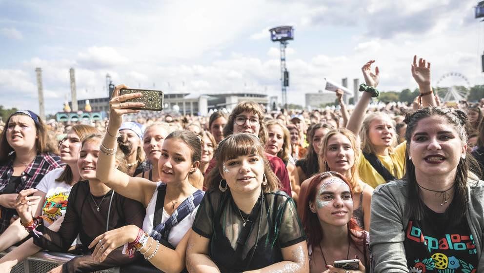 Fans beim Lollapalooza Berlin 2019