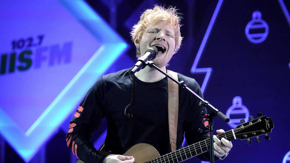 INGLEWOOD, CALIFORNIA - DECEMBER 03: (EDITORIAL USE ONLY) Ed Sheeran performs onstage during iHeartRadio 102.7 KIIS FM's Jing