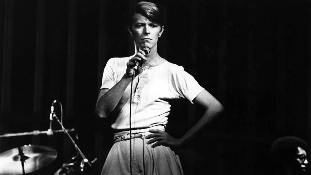 UNITED STATES - MAY 01:  MADISON SQUARE GARDEN  Photo of David BOWIE, David Bowie performing on stage - Low/Heroes 1978 World
