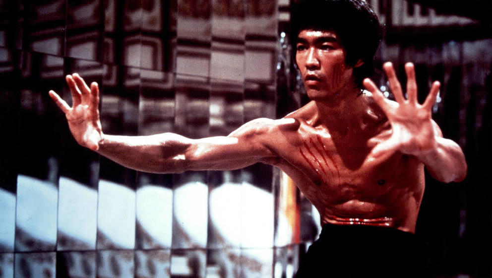 Bruce Lee in einer Szene in „Enter The Dragon“, 1973