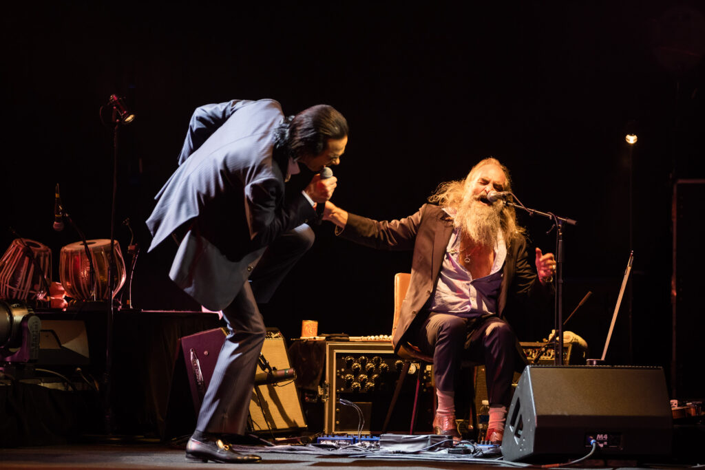 Nick Cave und Warren Ellis kündigen LiveAlbum mit erster Single an