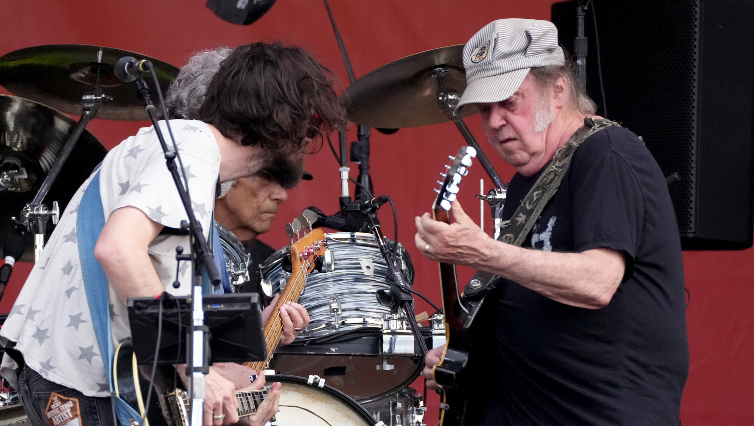 Neil Young und Crazy Horse stoppen Tour