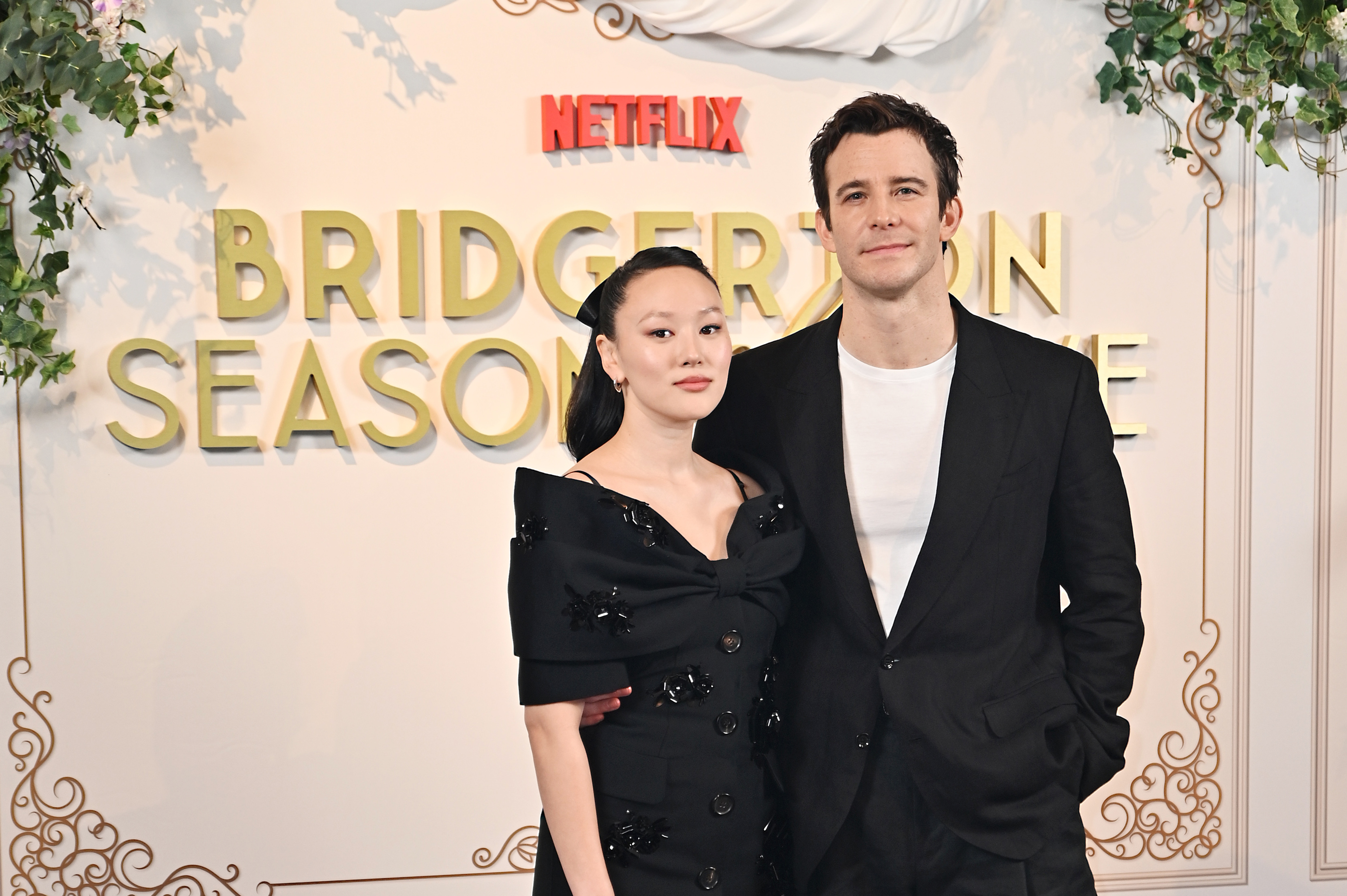 Yerin Ha und Luke Thompson