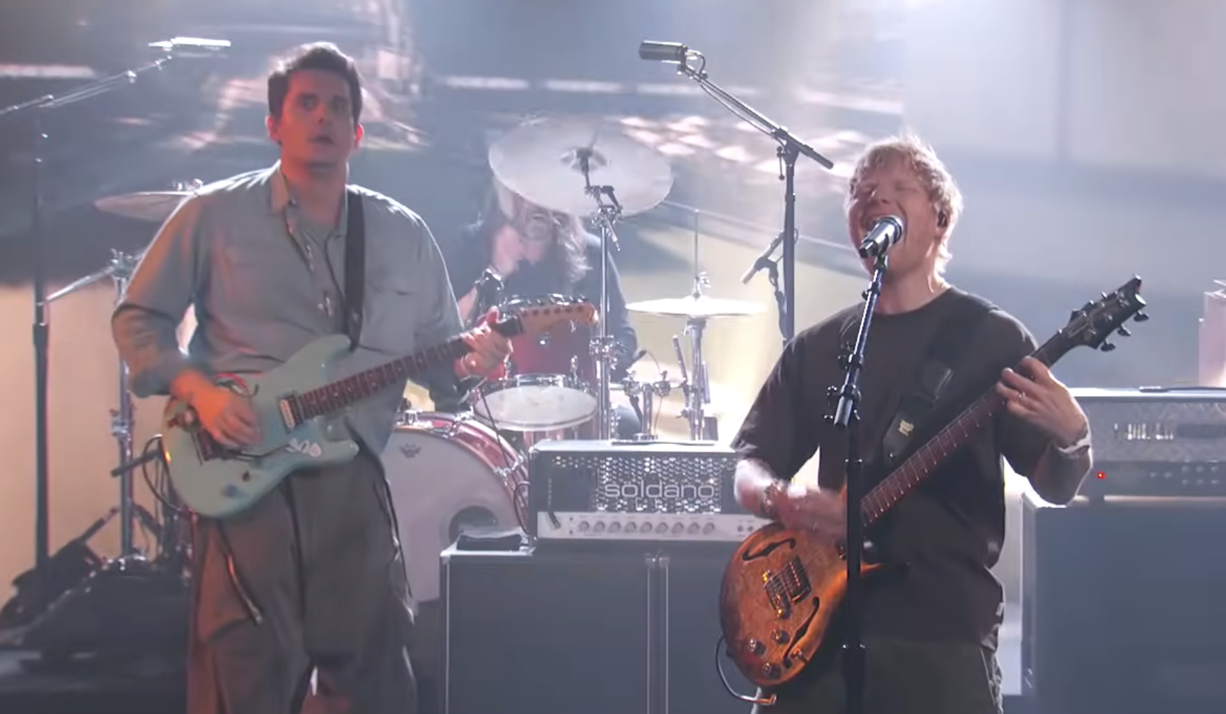 Ed Sheeran rockt „Drive“ mit Dave Grohl und John Mayer bei Jimmy Kimmel